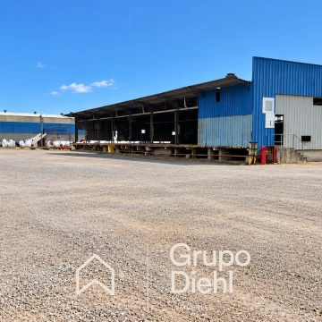Galpón industrial con oficinas EN ALQUILER predio con seguridad