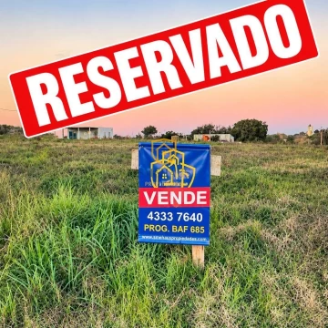 Terreno en venta de 300m2 ubicado en 25 De Agosto