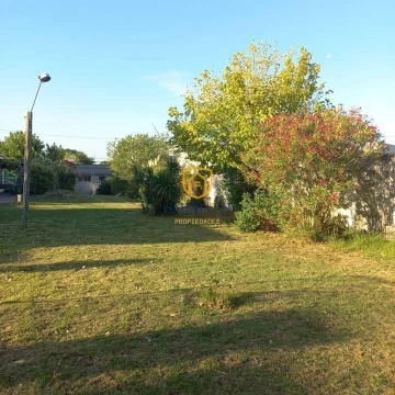 Terreno en venta en centro de Las Piedras