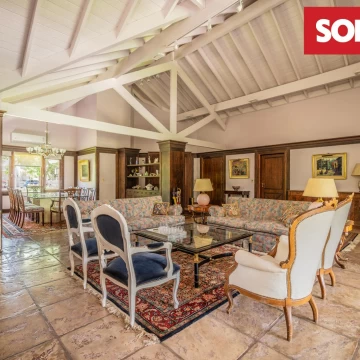Casa en venta 7 ambientes, lote de 2800 metros, Highland Park, CC