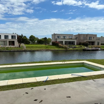 Venta, Casa, 5 Ambientes, Dependecia, Playroom, Labadero, Dique Lujan