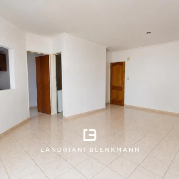 Monoambiente en Mendoza y Leloir