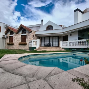 CASA EN VENTA ALTO DORREGO CON TOUR VIRTUAL