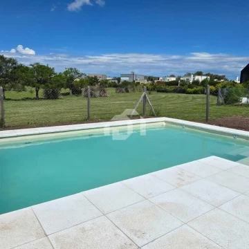 Casa  en Venta en Santa Elena, Pilar del Este, Pilar