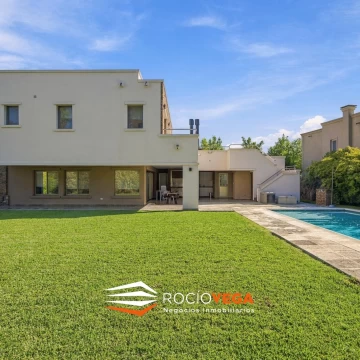 Casa en venta de 6 ambientes en Country Terravista, General Rodríguez