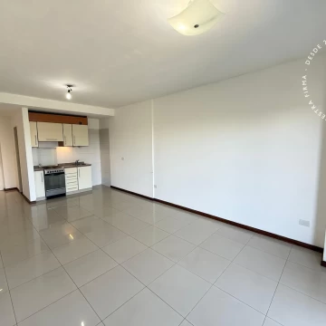 Departamento en venta de 1 ambiente con cochera - Villa Ballester Centro