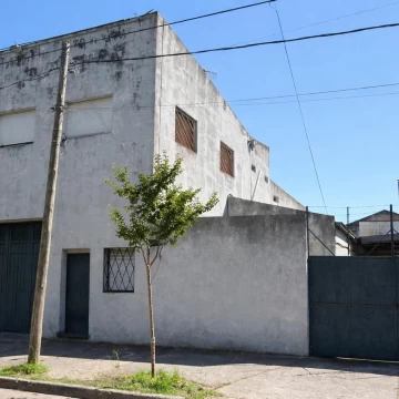 DEPOSITO EN VENTA FRENTE A VIAS FF MITRE VICTORIA