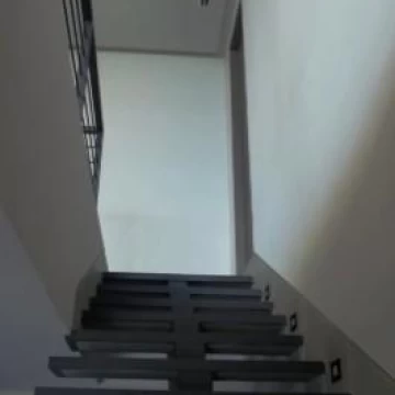 1792693050.jpg