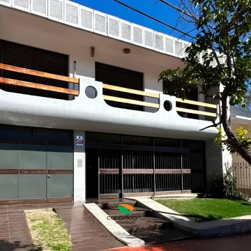 Imponente casa APTA CREDITO en Maipú
