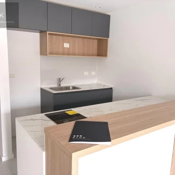 Departamento dos ambientes en alquiler a etsrenar con balcon 