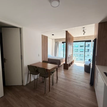Studio amoblado en alquiler con balcón y vista al Río | Quartier del Bajo