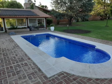 OPORTUNIDAD CASA UNICA EN VENTA EN COSQUIN!