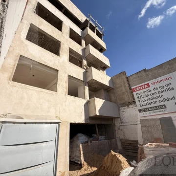 Venta Departamento en Florida Vicente Lopez - 2 ambientes con balcón y cochera - En construcción