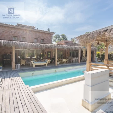 Casa en Venta - 3 Dormitorios - Mayling CC