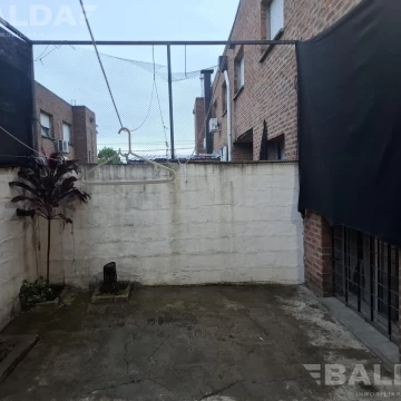 1792767972.jpg