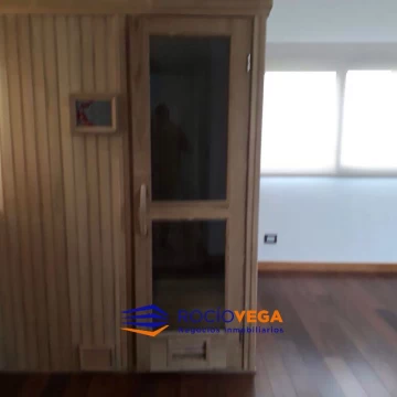 1792769054.jpg