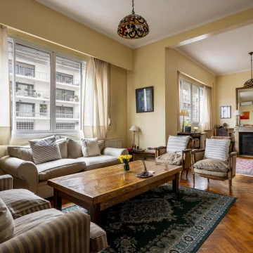 Venta Departamento de 9 ambientes, 5 dormitorios, terraza propia en Retiro
