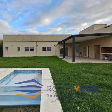 Casa en venta  en country Terravista, General Rodriguez