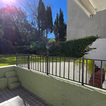 VENTA DE DEPTO. 2 AMBIENTES, COCHERA CON USUFRUCTO VITALICIO GRATUITO