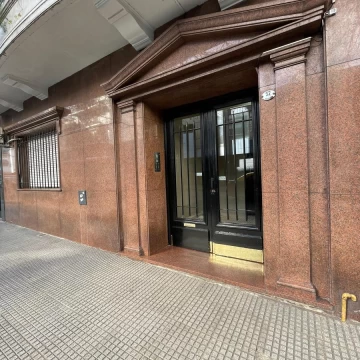 Departamento en Venta 4 Ambientes con 3 dormitorios y 2 baños / Caballito