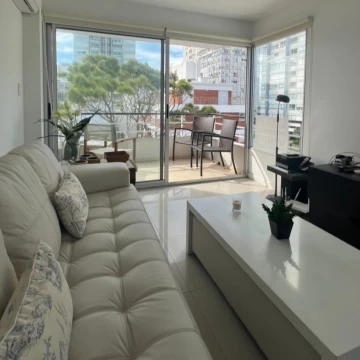 Departamento de 2 dormitorios en Punta del Este, barrio Península 