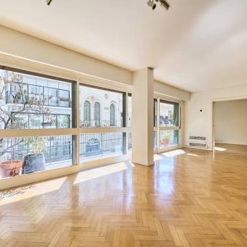 Venta de Departamento 5 ambientes en Recoleta