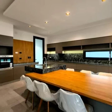 Casa a Estrenar en La Barraca Country | 4 Dormitorios, Quincho y Seguridad 24hs