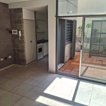 PH | 2 AMB | ALQUILER EN URQUIZA | CON PATIO