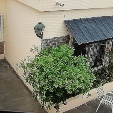 Casa excelente ubicación LA Reja