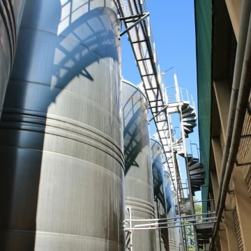 Importante Bodega con Infreatructura Industrial en Alto Del Salvador - San Martín - 5 Ha