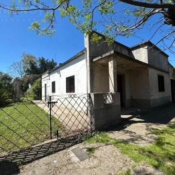 Casa a remodelar, 3 dormitorios, amplio lote, ideal inversión, Gral Lamadrid, Escobar