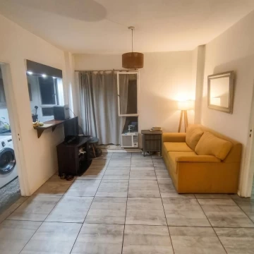 Departamento 2 amb   en venta en Almagro. Ideal inversor!