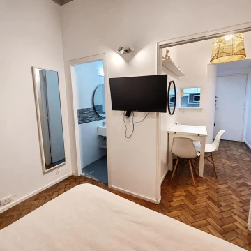 EN VENTA MONOAMBIENTE AMOBLADO EN RECOLETA
