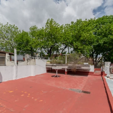 PH . 4 AMBIENTES . CON LOCAL . SIN EXPENSAS