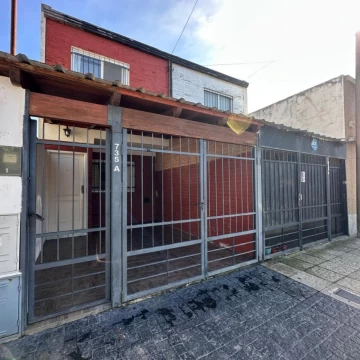 Casa en venta en Leon Guruciaga 735