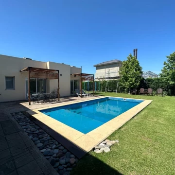 Casa en venta en Camping Club Belgrano