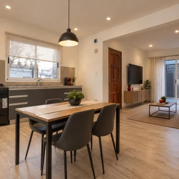 Venta de Casa de 3 ambientes en Haedo reciclada a nuevo Patio y Terraza