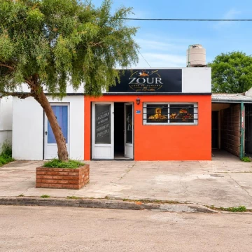 PH 2 ambientes en venta con local comercial, Chascomús