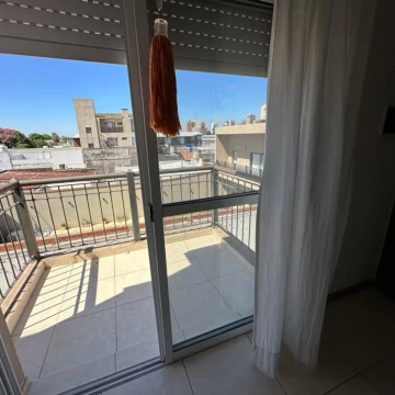 Departamento en venta en León Guruciaga 223