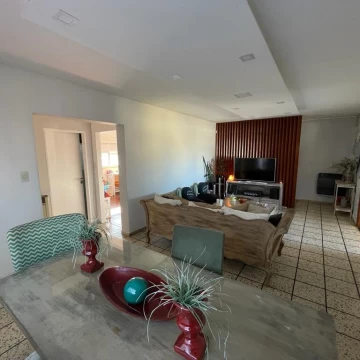 Vende/permuta casa en Olleros 222