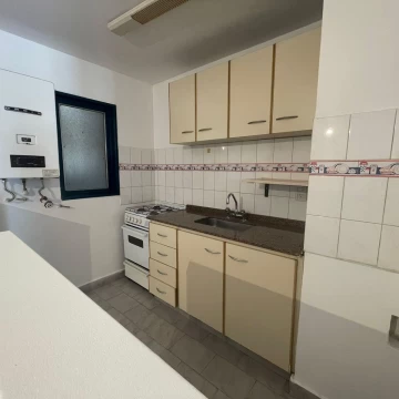 Departamento en Alquiler Nueva Cordoba . Balcon a Corazon de Manzana!