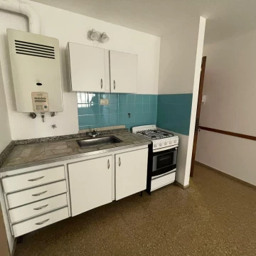 Departamento en Alquiler con Excelente Ubicacion Centrica