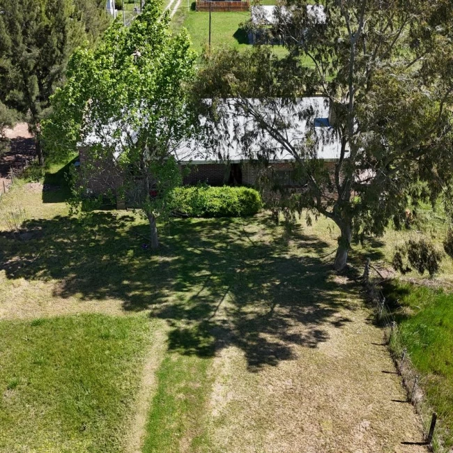 Casa 4 ambientes sobre 5 lotes en Domselaar