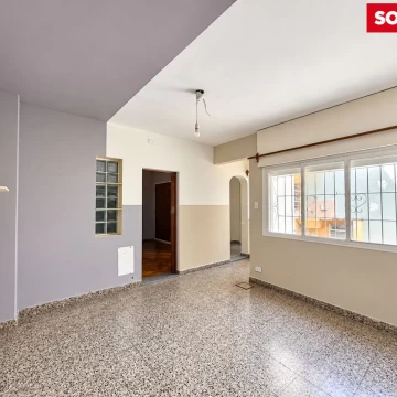 Venta PH 2 ambientes y patio en Villa Pueyrredon