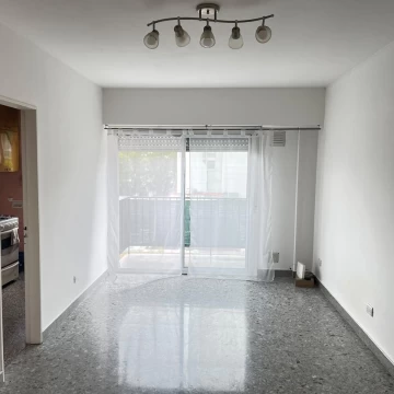 Alquiler – Amplio 2 Ambientes con Balcón – Muy Luminoso – Villa Crespo