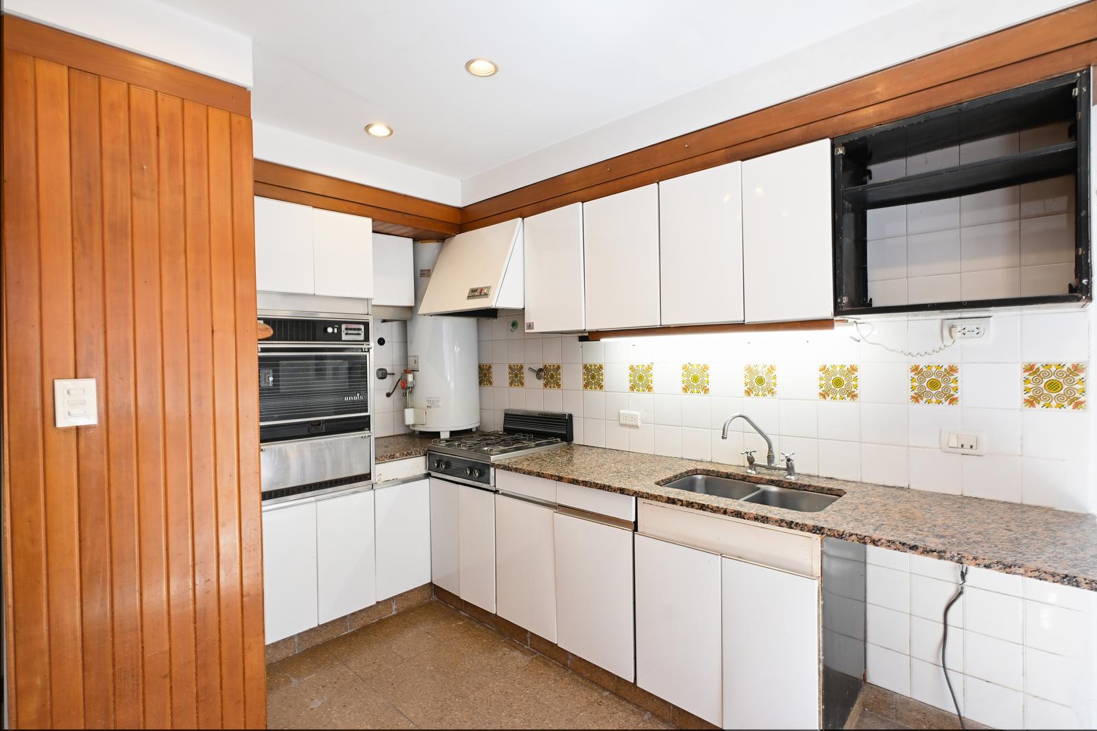 Cocina con comedor diario
