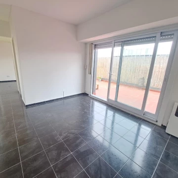 Venta - Departamento  -  2 Ambientes con Balcón Terraza  -  Apto Crédito  - Permuta - Almagro