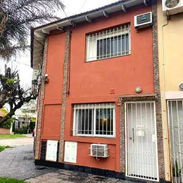 PH en San Justo Apto Crédito Bancario con terraza y patio cubierto. Bajas Expensas