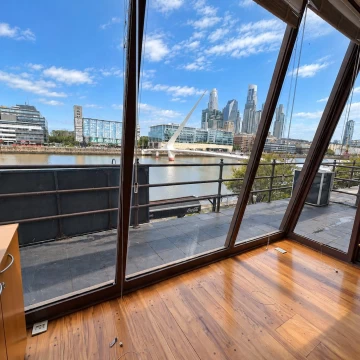 Venta Oficina 6 Ambientes con Cochera en Puerto Madero