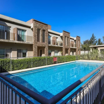 Departamento  con Cochera en venta 2 ambientes en Pilar   sum   pileta